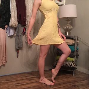 Vintage daisy dress